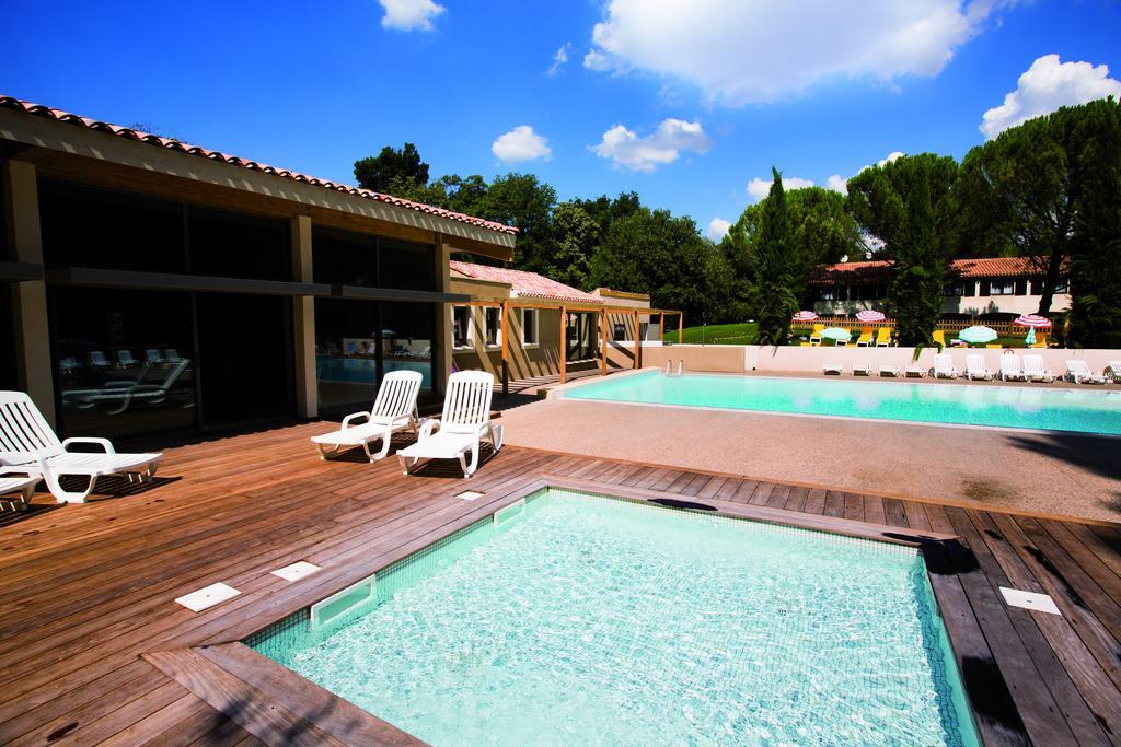 Club Bleues Domaine De Château Laval 3*