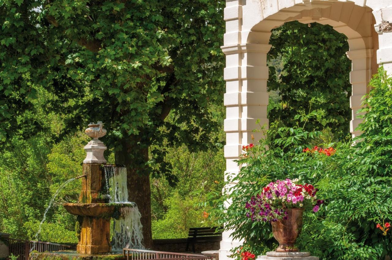 Club Bleues Domaine De Chateau Laval Resort