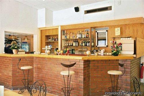 Club Bleues Domaine De Chateau Laval Resort 3*