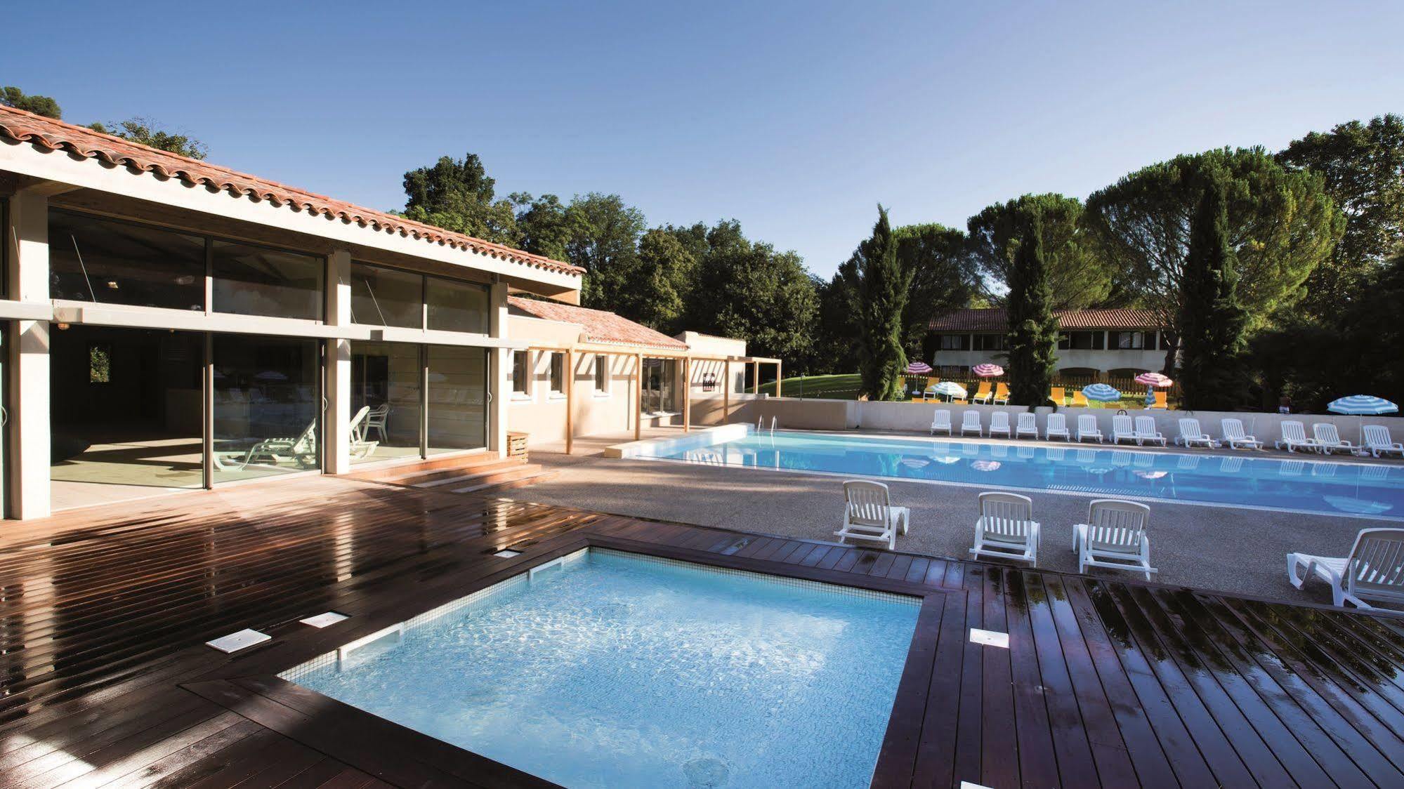 Club Bleues Domaine De Chateau Laval